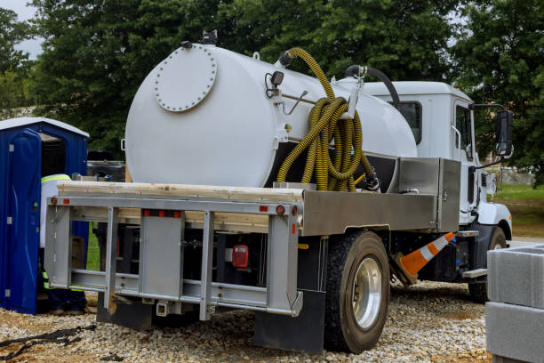 Best Luxury portable toilet rental  in Alorton, IL